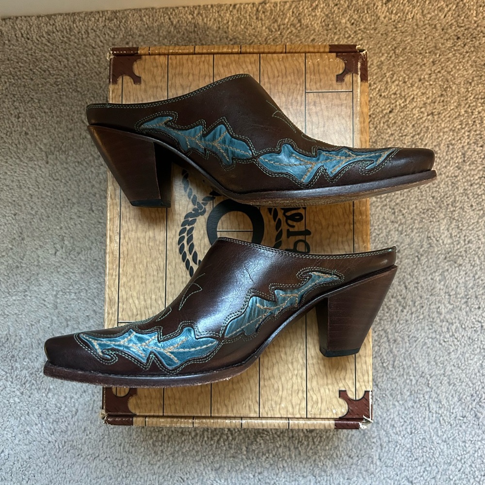 Charlie 1 Horse Sea Blue Laurel Slide - Picture 4 of 9